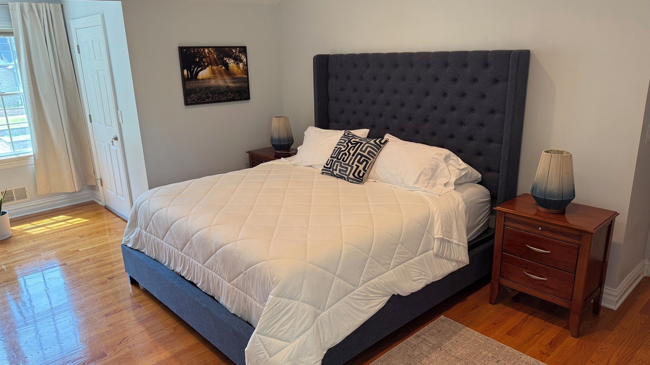 Photo of Bedroom in Mountainside