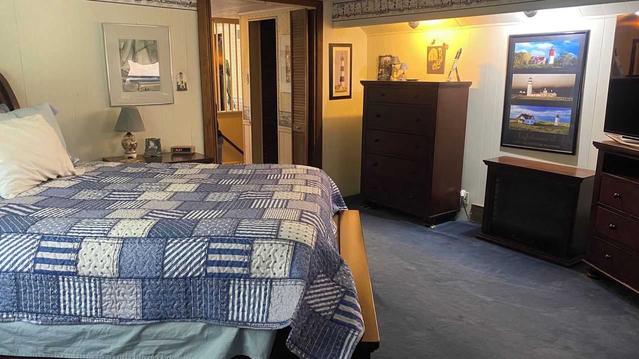 Photo of Bedroom in South Hills