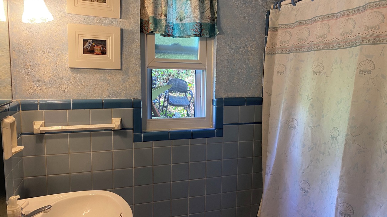 Photo of Bathroom in South Hills