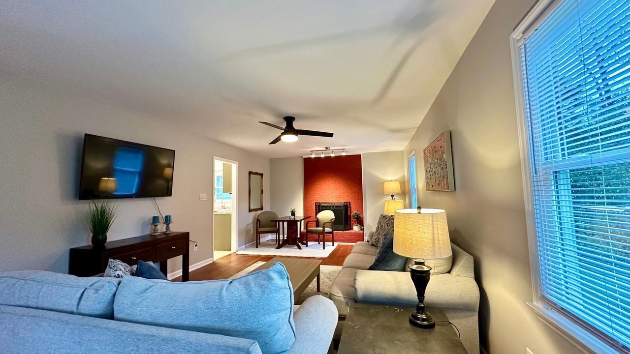 Photo of Livingroom in Piney Green