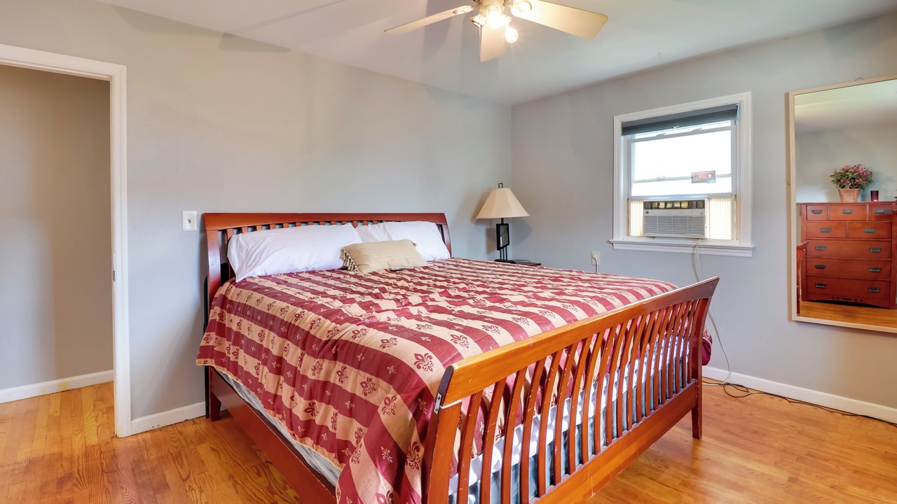 Photo of Bedroom in Hillside