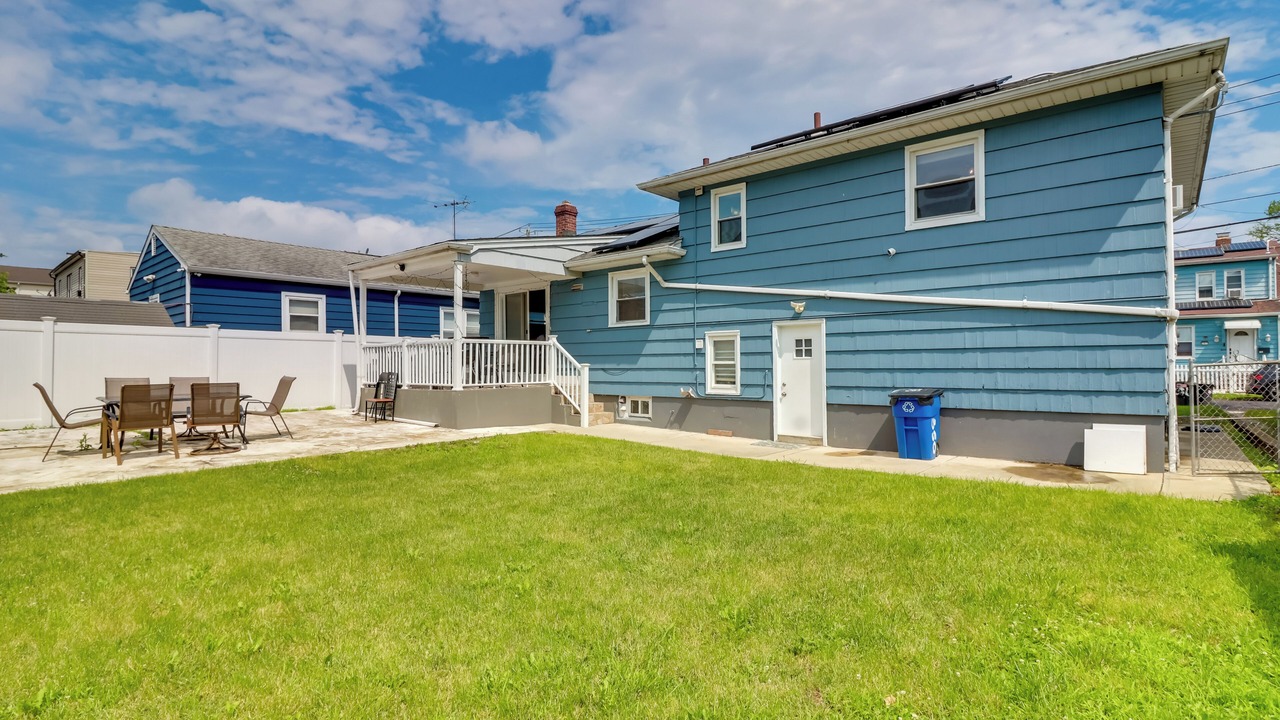 Photo of Outdoor in Hillside