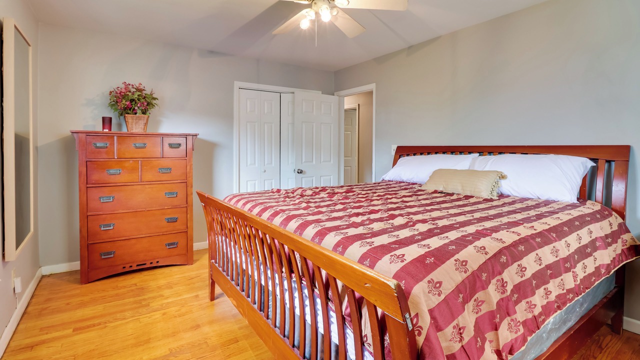 Photo of Bedroom in Hillside
