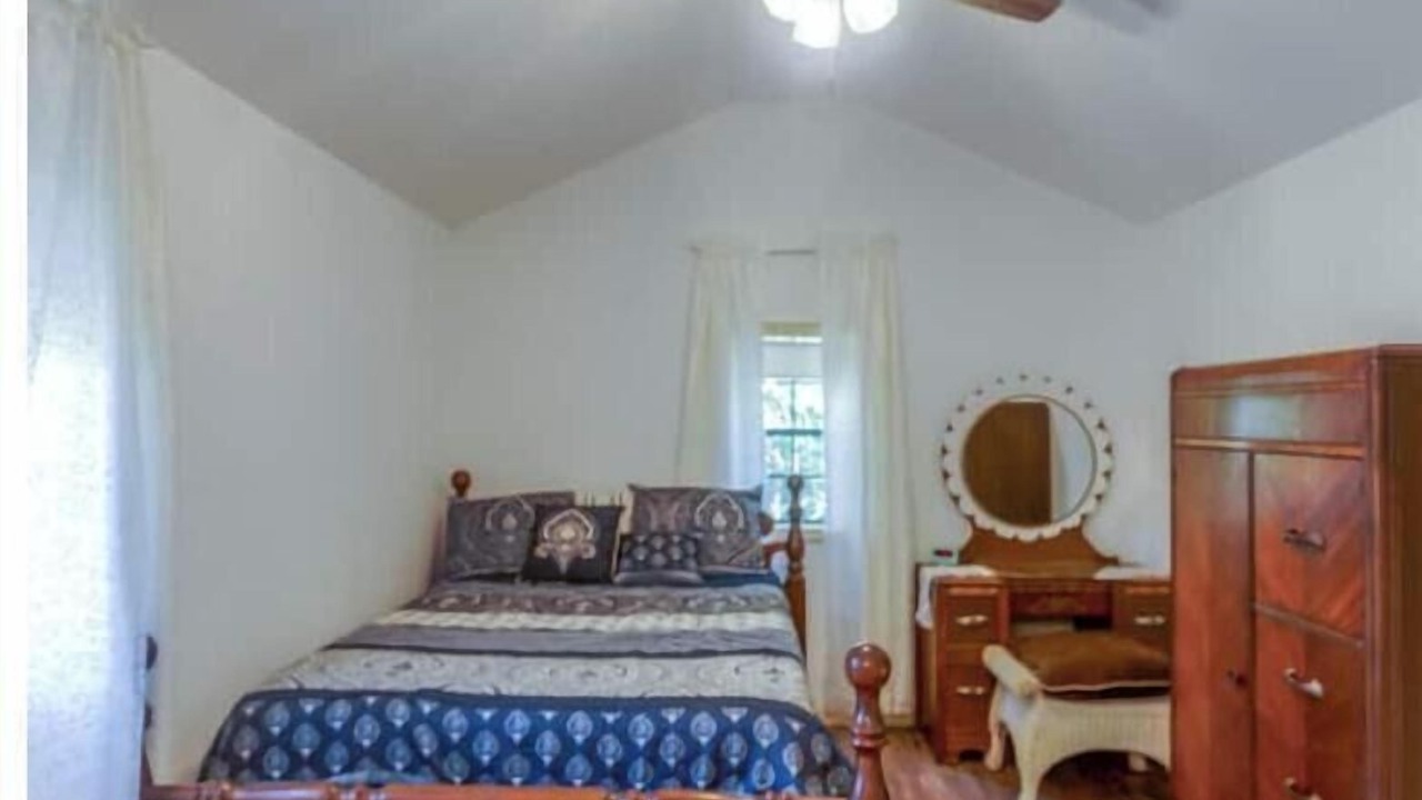 Photo of Bedroom in Luttrell