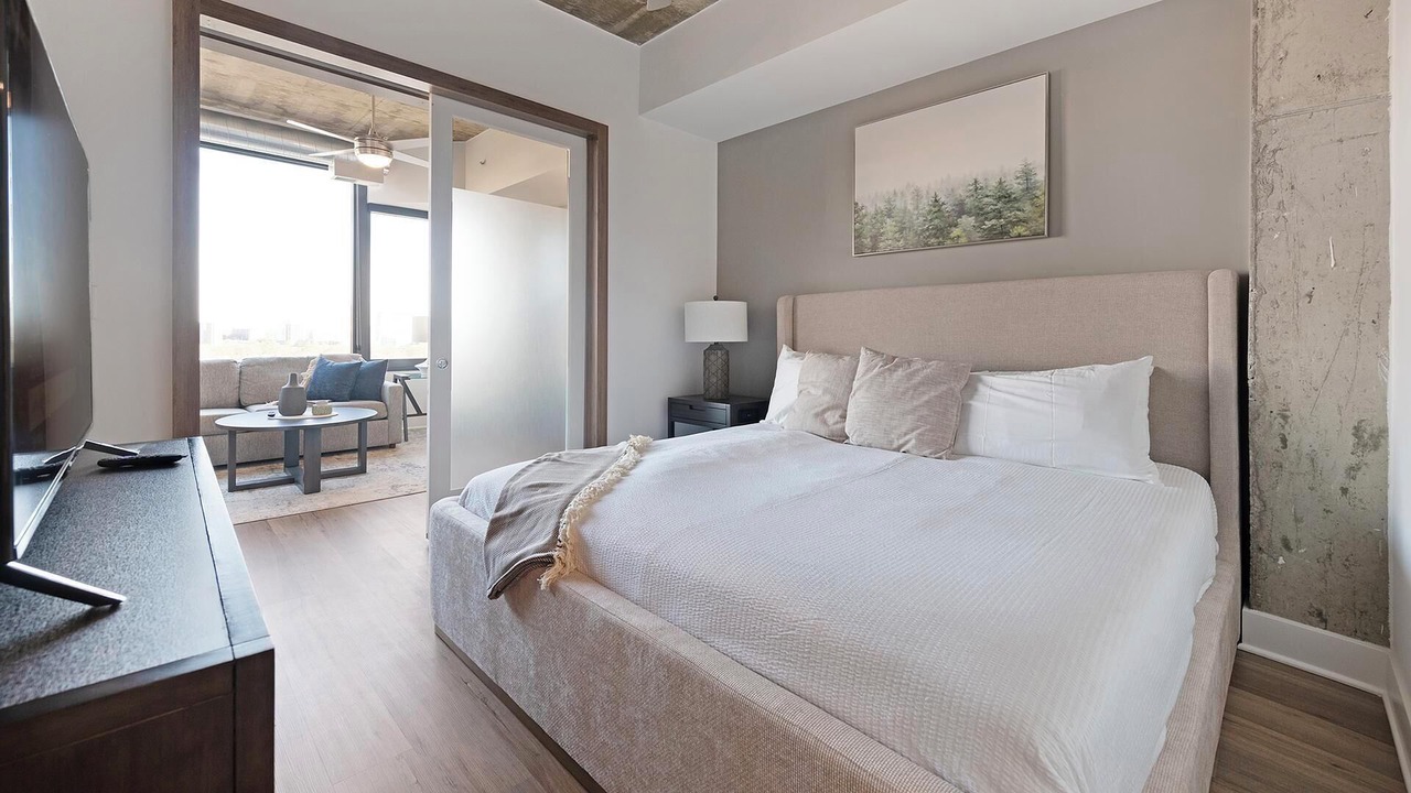 Photo of Bedroom in Baileys Crossroads