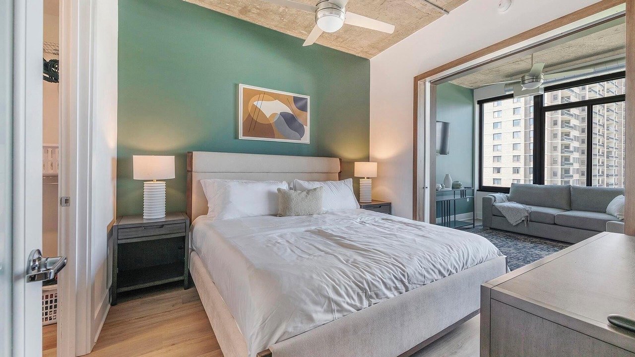 Photo of Bedroom in Baileys Crossroads
