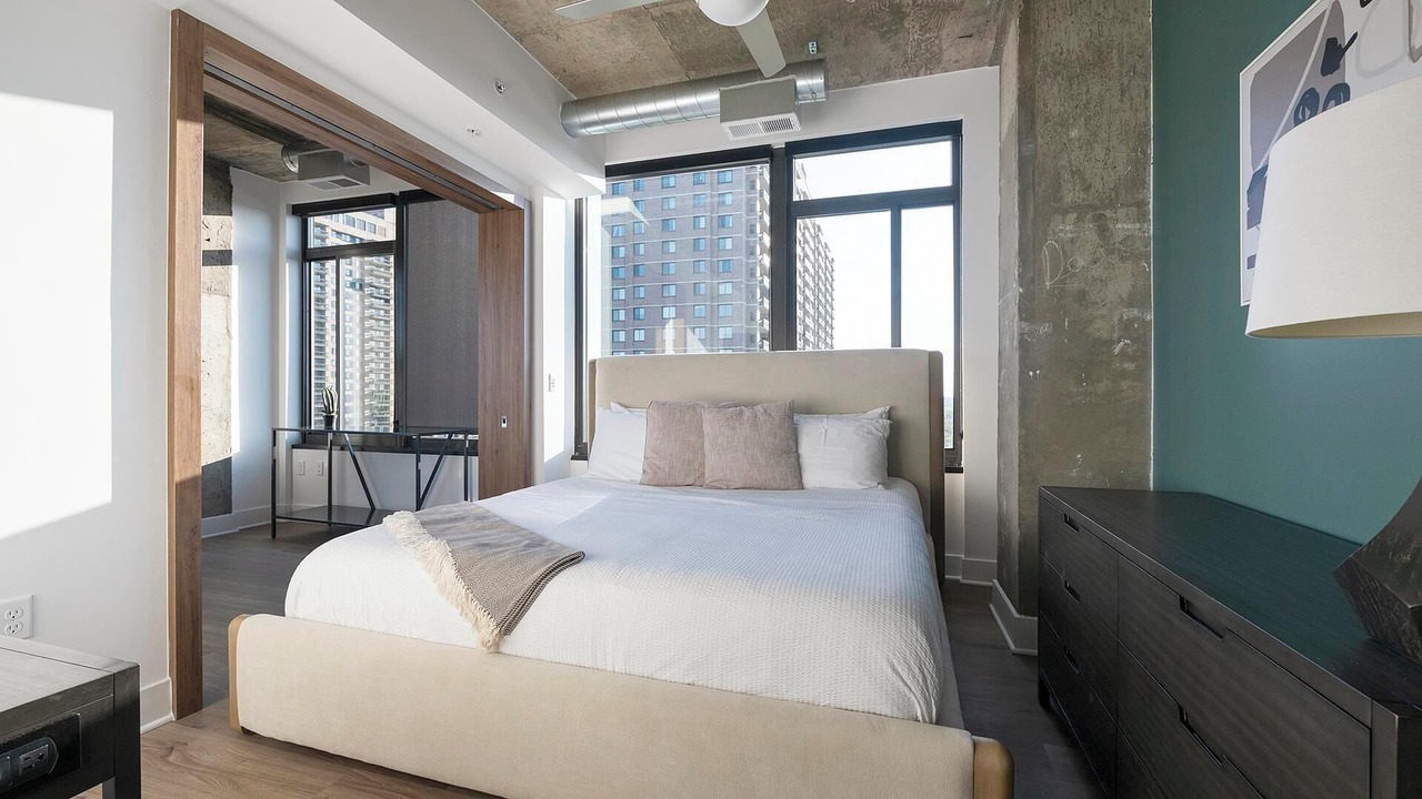 Photo of Bedroom in Baileys Crossroads