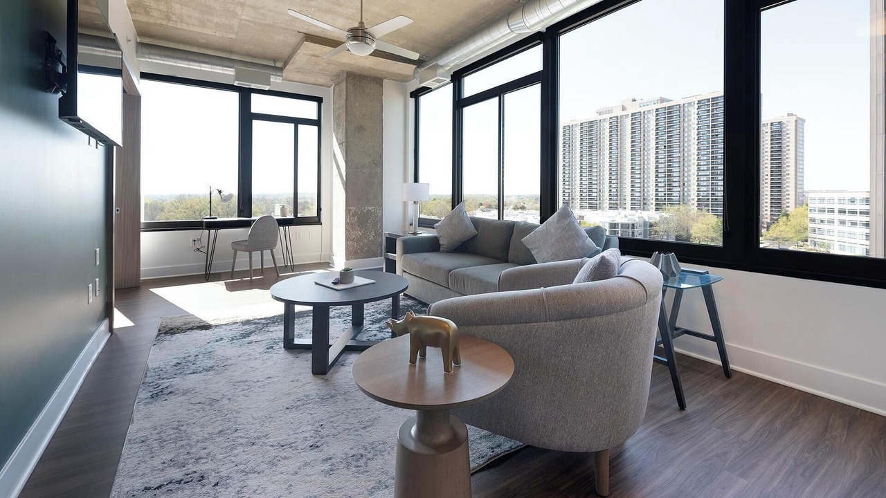 Photo of Livingroom in Baileys Crossroads