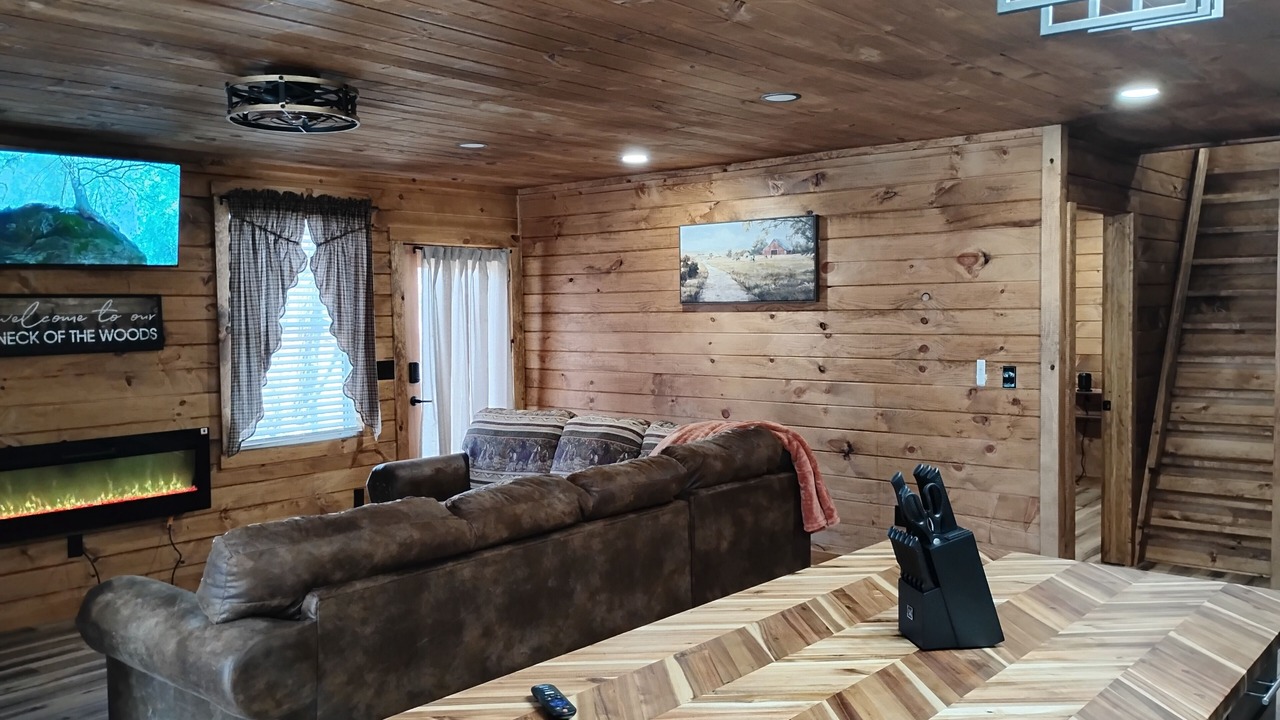 Photo of Livingroom in Creola