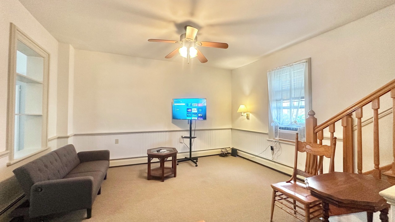 Photo of Livingroom in Danville