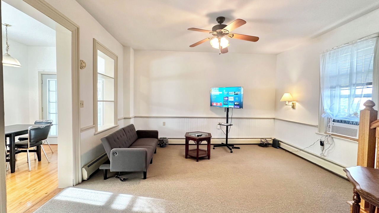 Photo of Livingroom in Danville