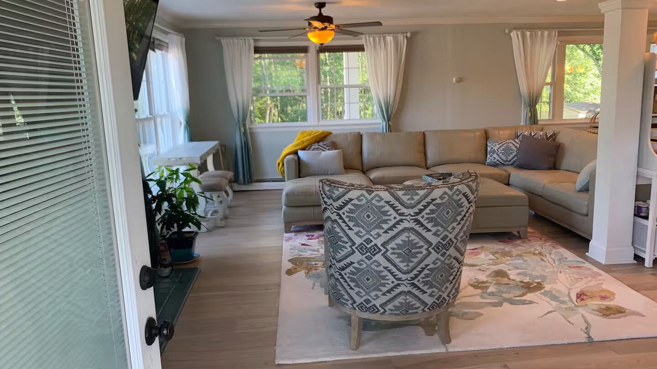 Photo of Livingroom in Elwood