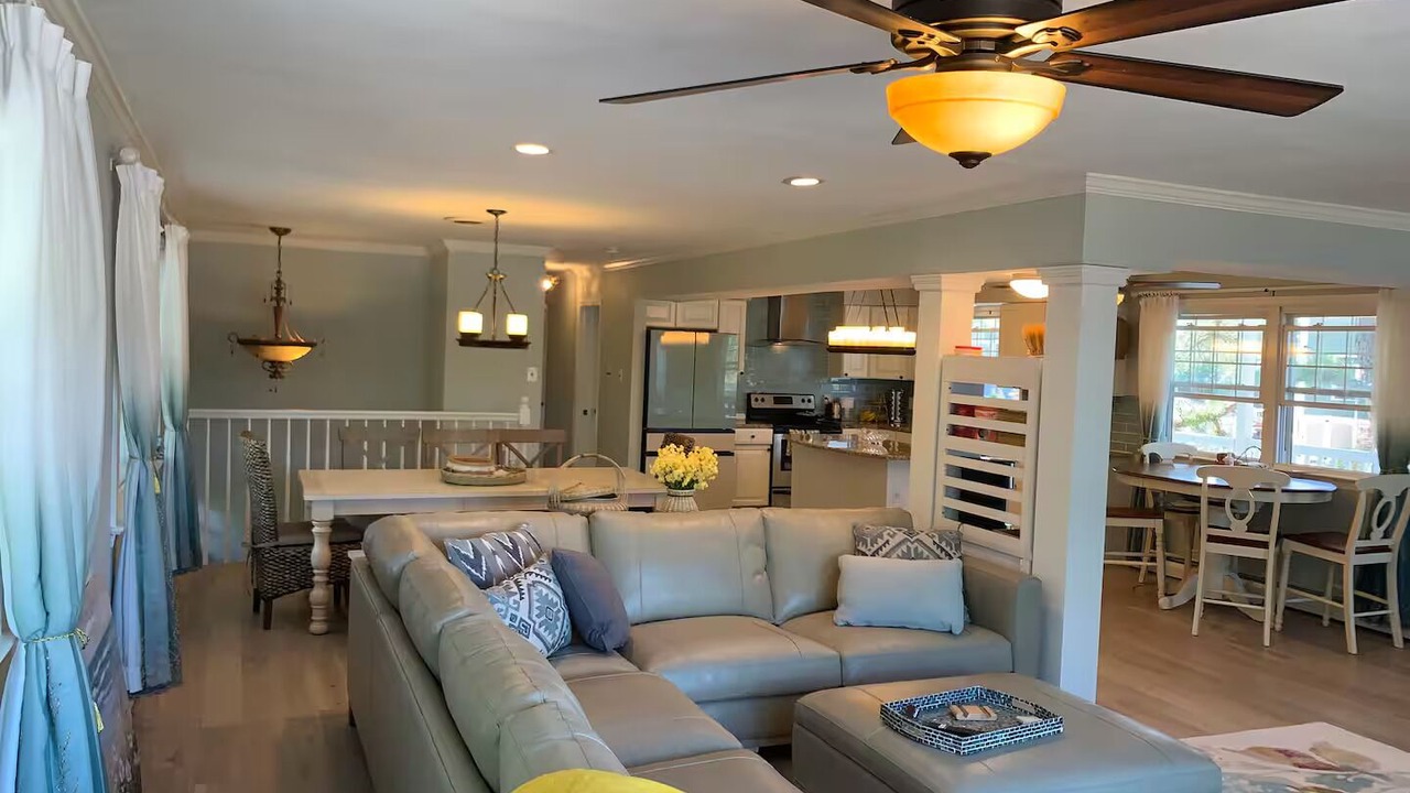 Photo of Livingroom in Elwood