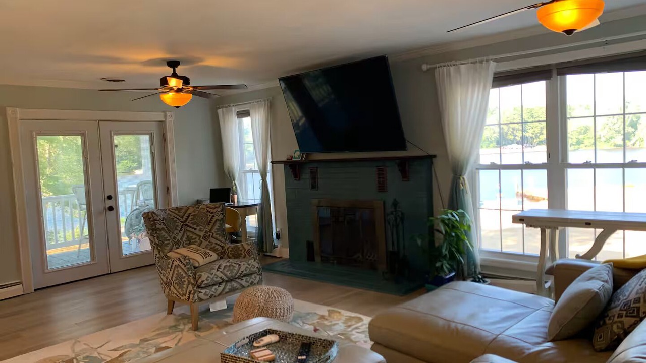Photo of Livingroom in Elwood