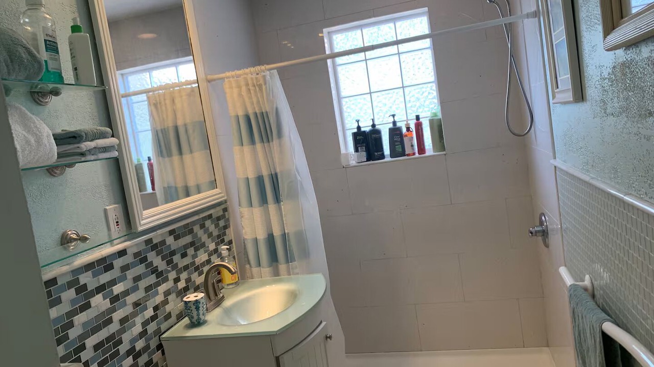 Photo of Bathroom in Elwood