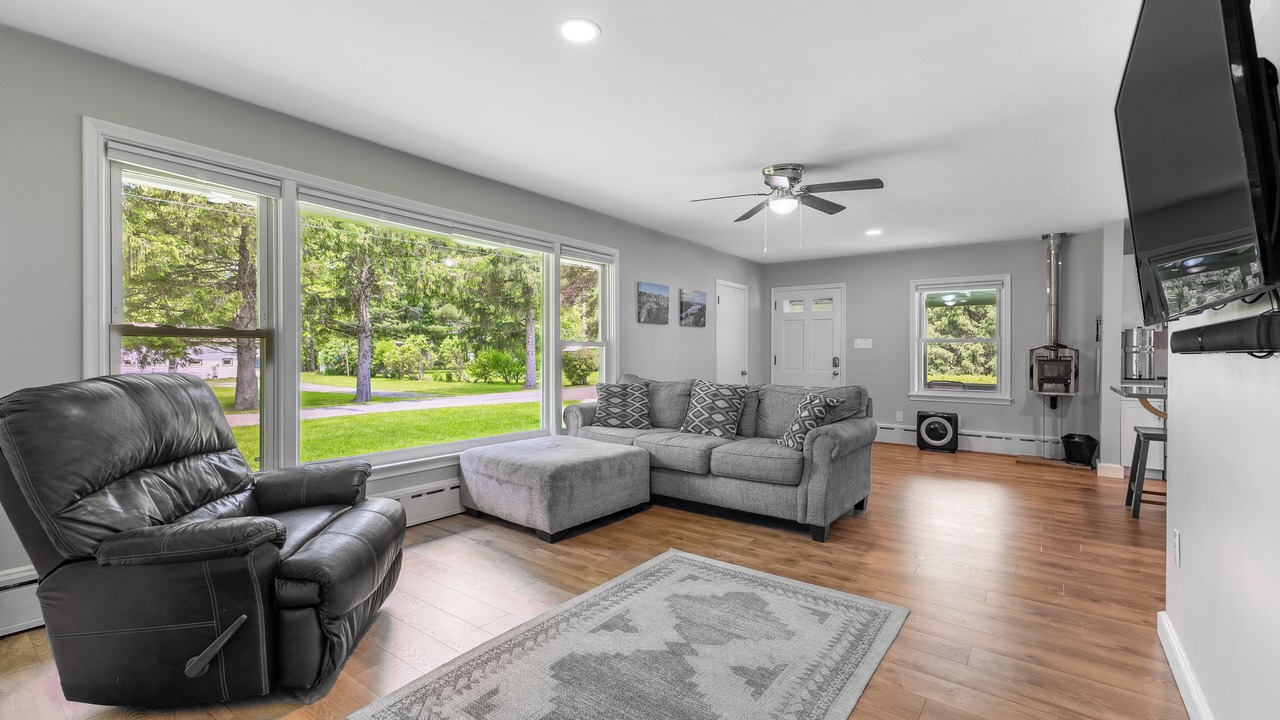 Photo of Livingroom in Waterville