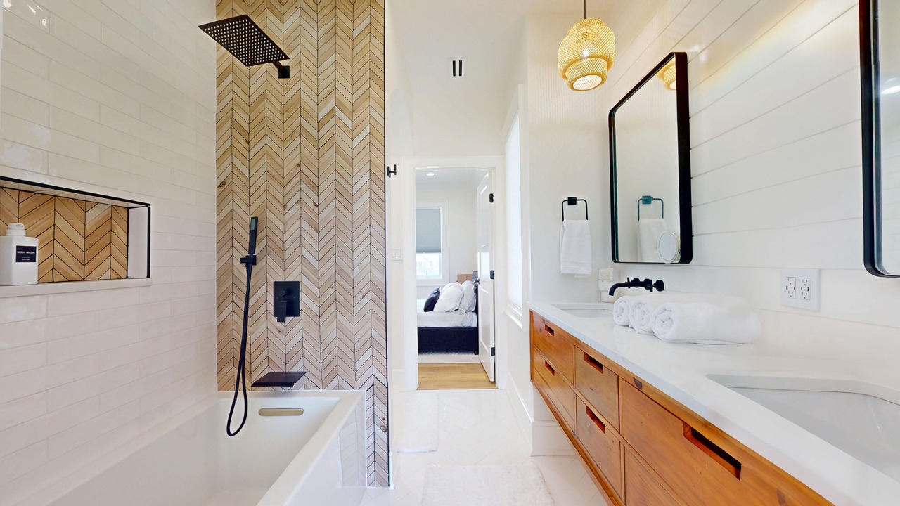 Photo of Bathroom in Margate City