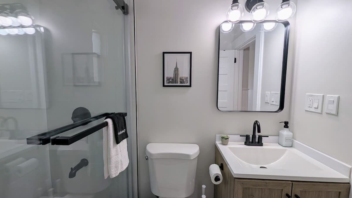 Photo of Bathroom in Orange