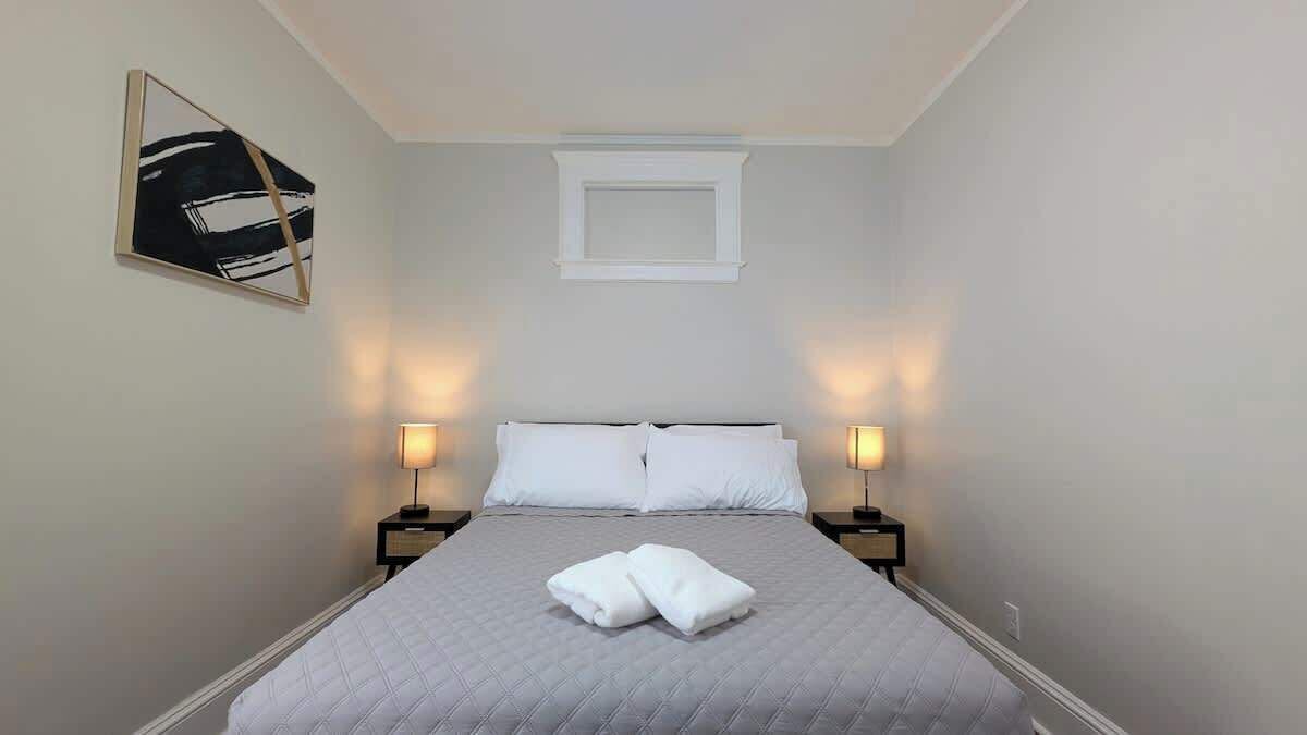 Photo of Bedroom in Orange