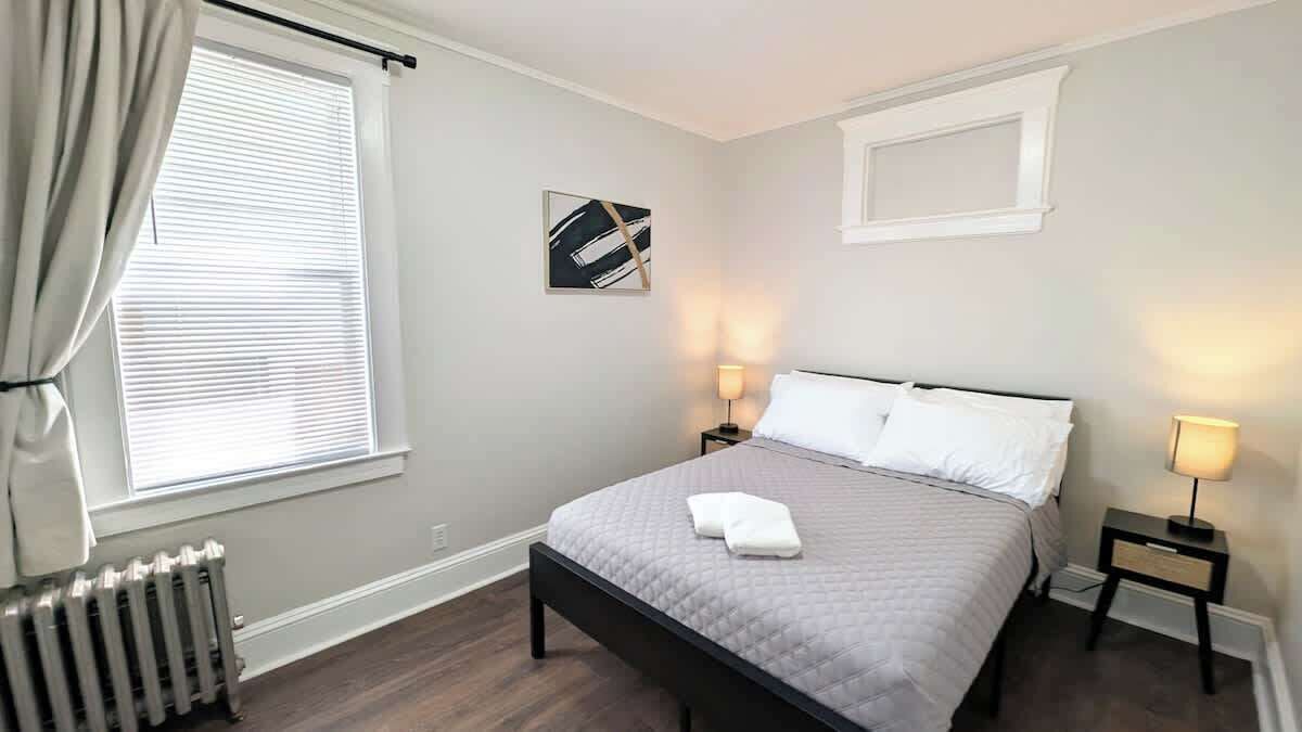 Photo of Bedroom in Orange