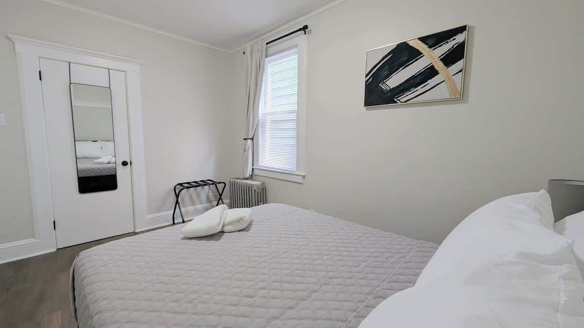 Photo of Bedroom in Orange
