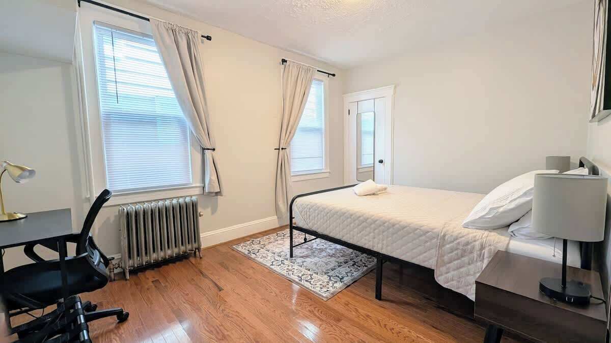 Photo of Bedroom in Orange
