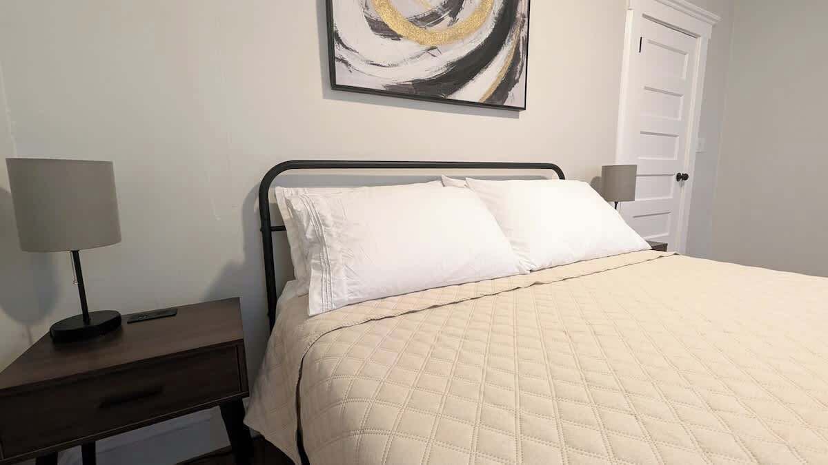 Photo of Bedroom in Orange