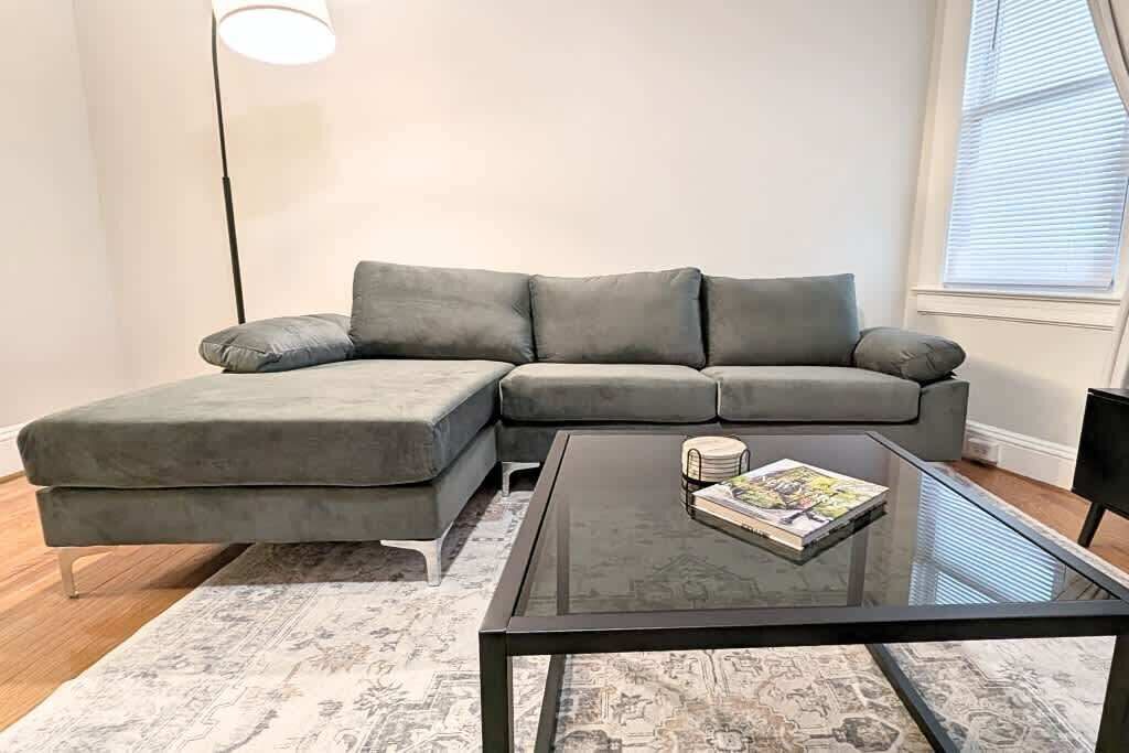 Photo of Livingroom in Orange
