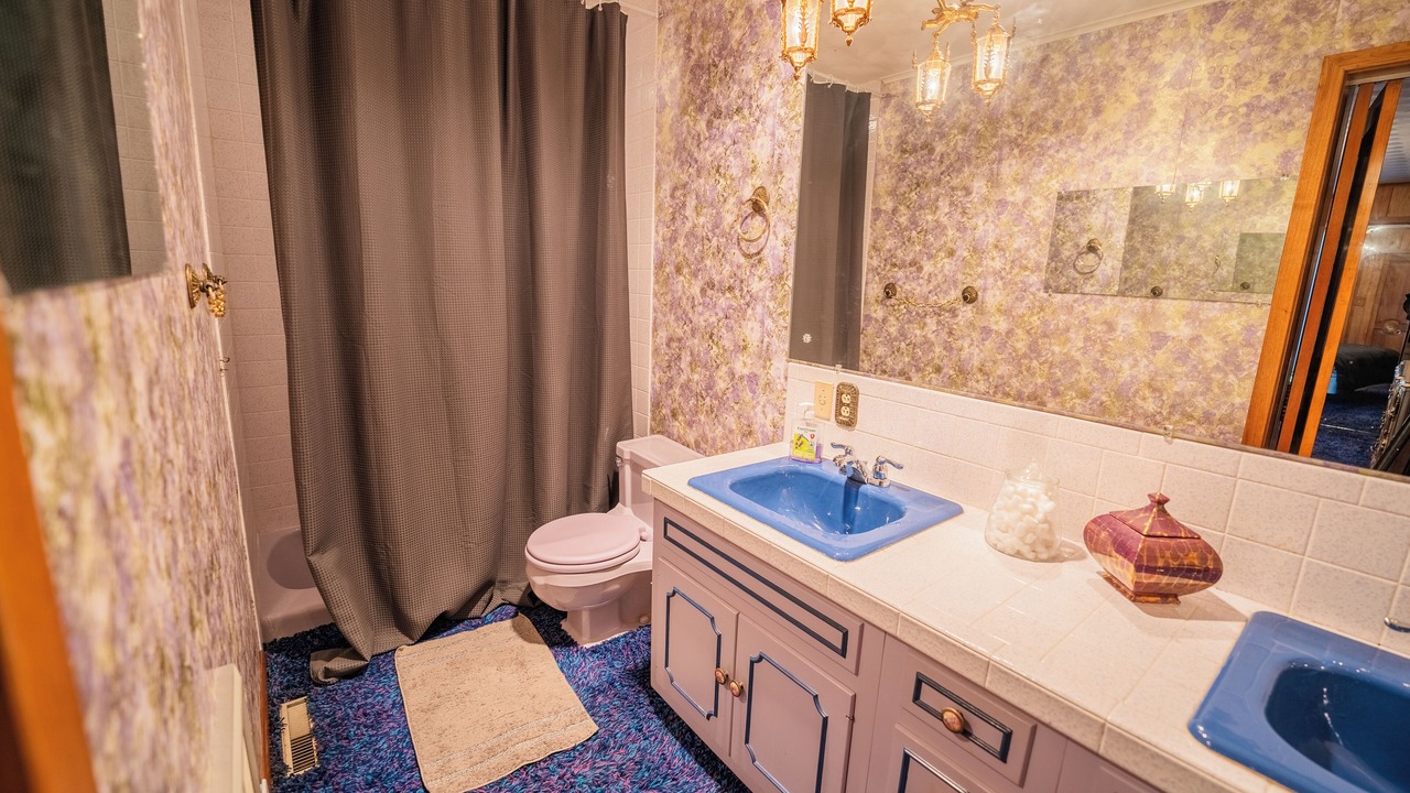 Photo of Bathroom in Kane