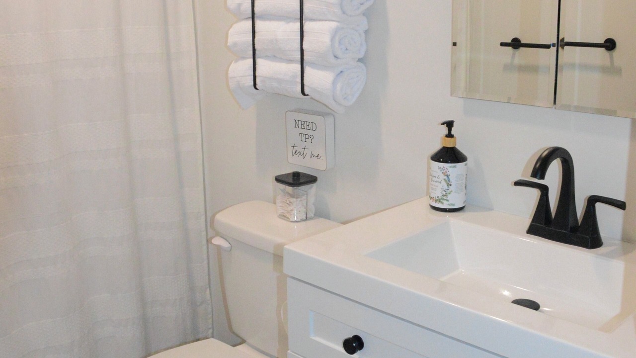 Photo of Bathroom in Rowland