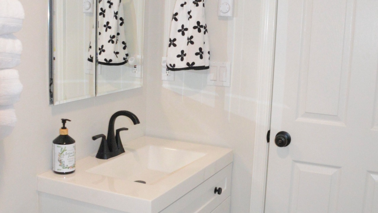 Photo of Bathroom in Rowland