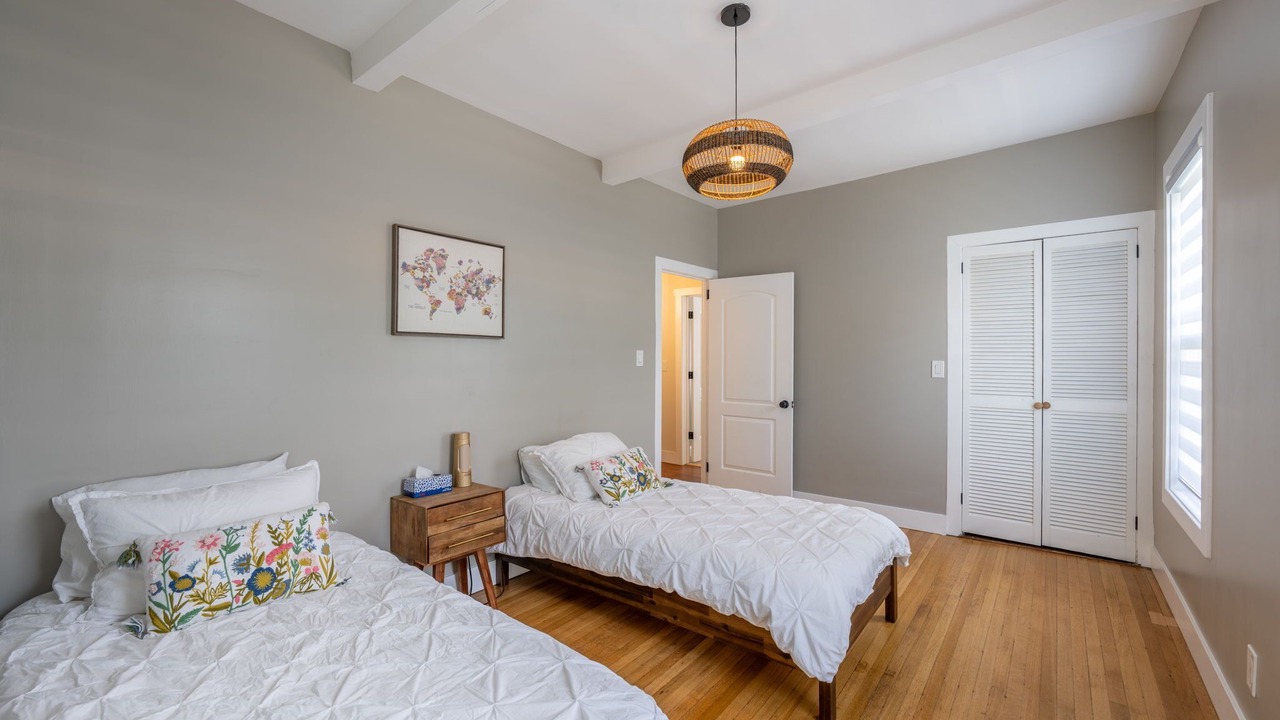 Photo of Bedroom in Roselle