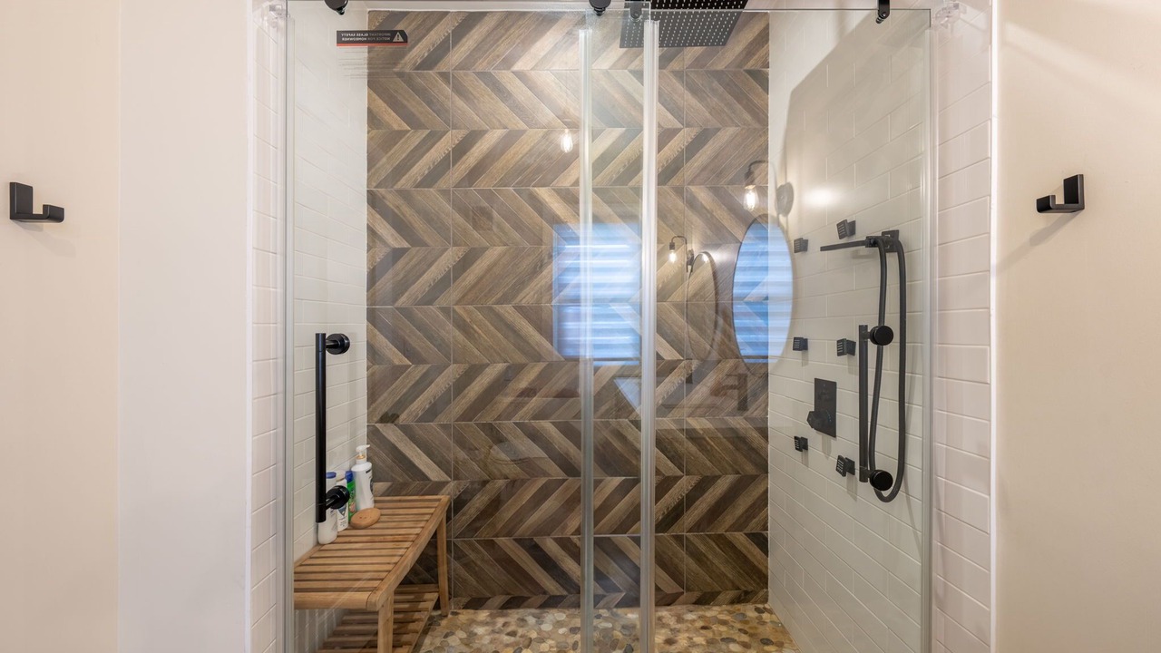 Photo of Bathroom in Roselle