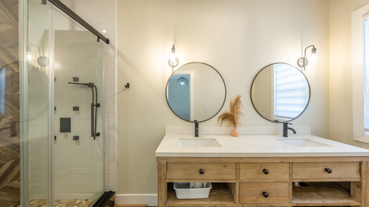 Photo of Bathroom in Roselle