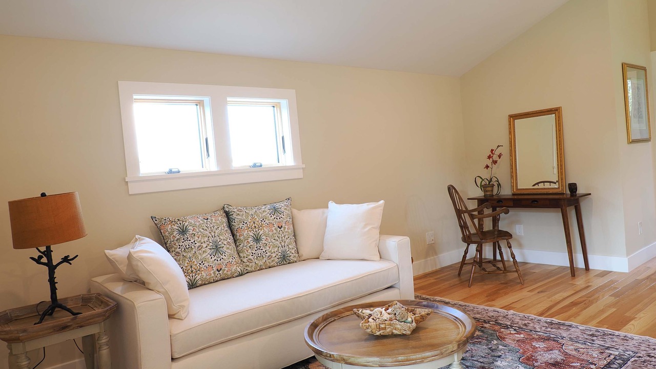 Photo of Livingroom in Cape May Court House