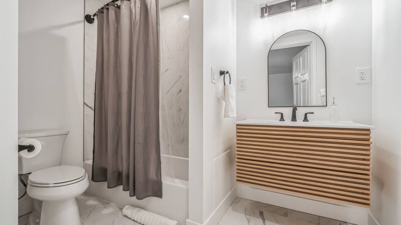 Photo of Bathroom in Center City West
