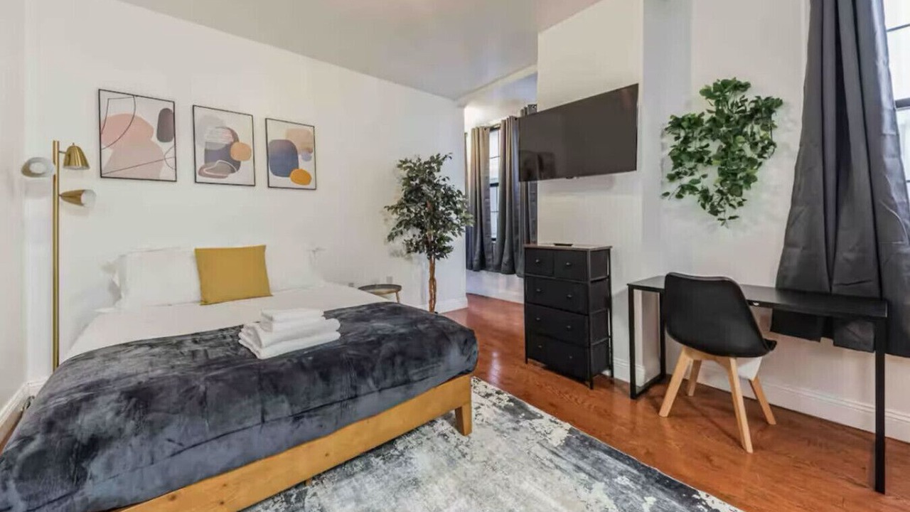Photo of Bedroom in Center City