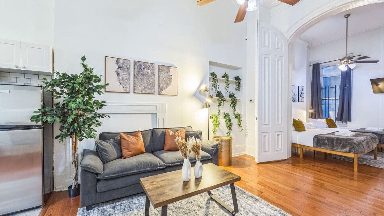Photo of Livingroom in Center City West