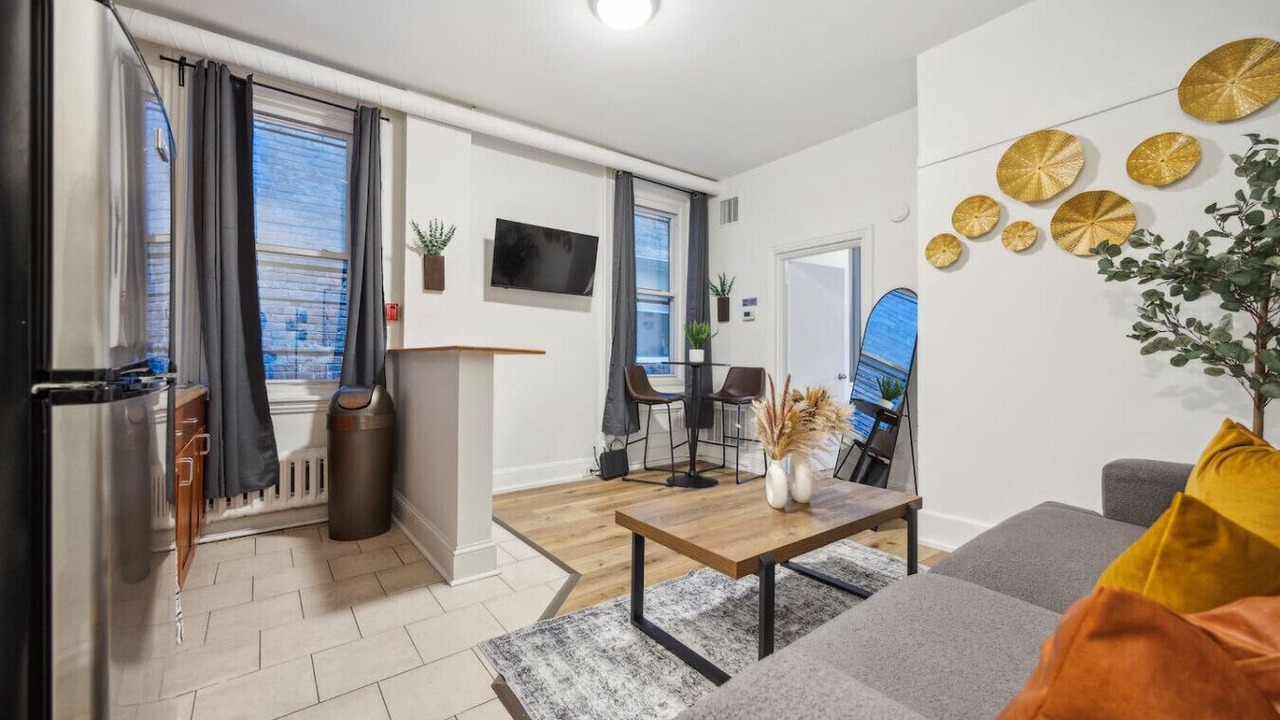 Photo of Livingroom in Center City West