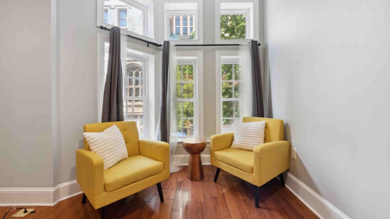 Photo of Livingroom in Midtown Village
