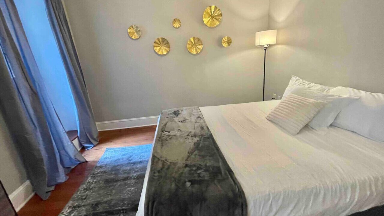 Photo of Bedroom in Midtown Village