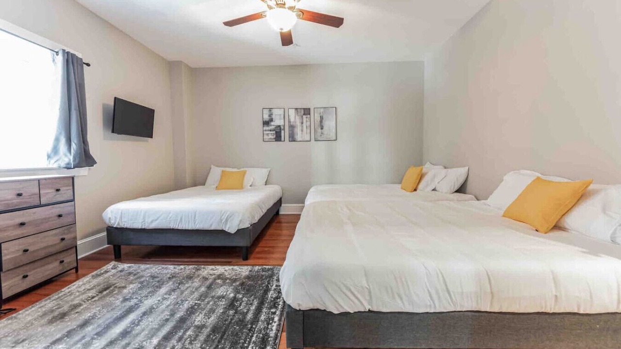 Photo of Bedroom in Midtown Village