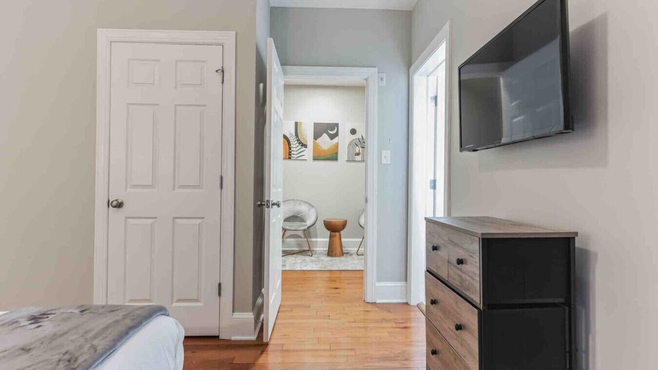 Photo of Bedroom in Midtown Village