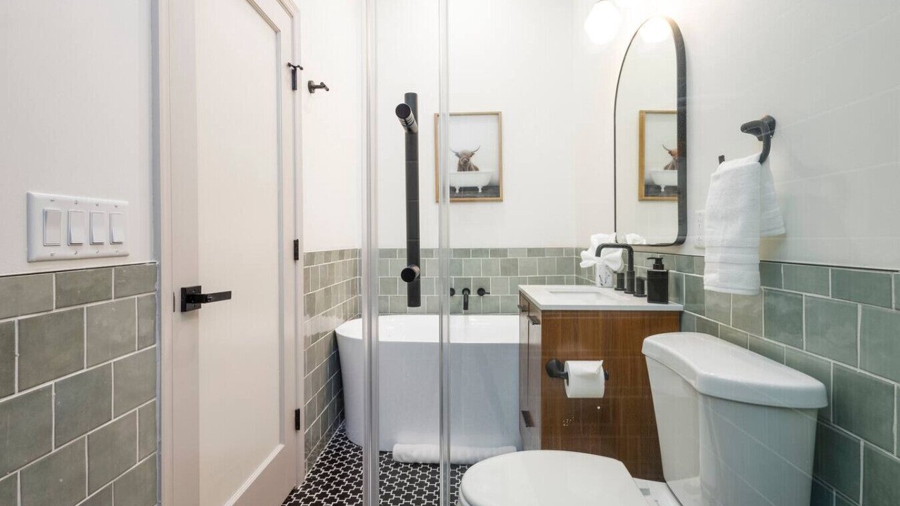 Photo of Bathroom in North Philadelphia West