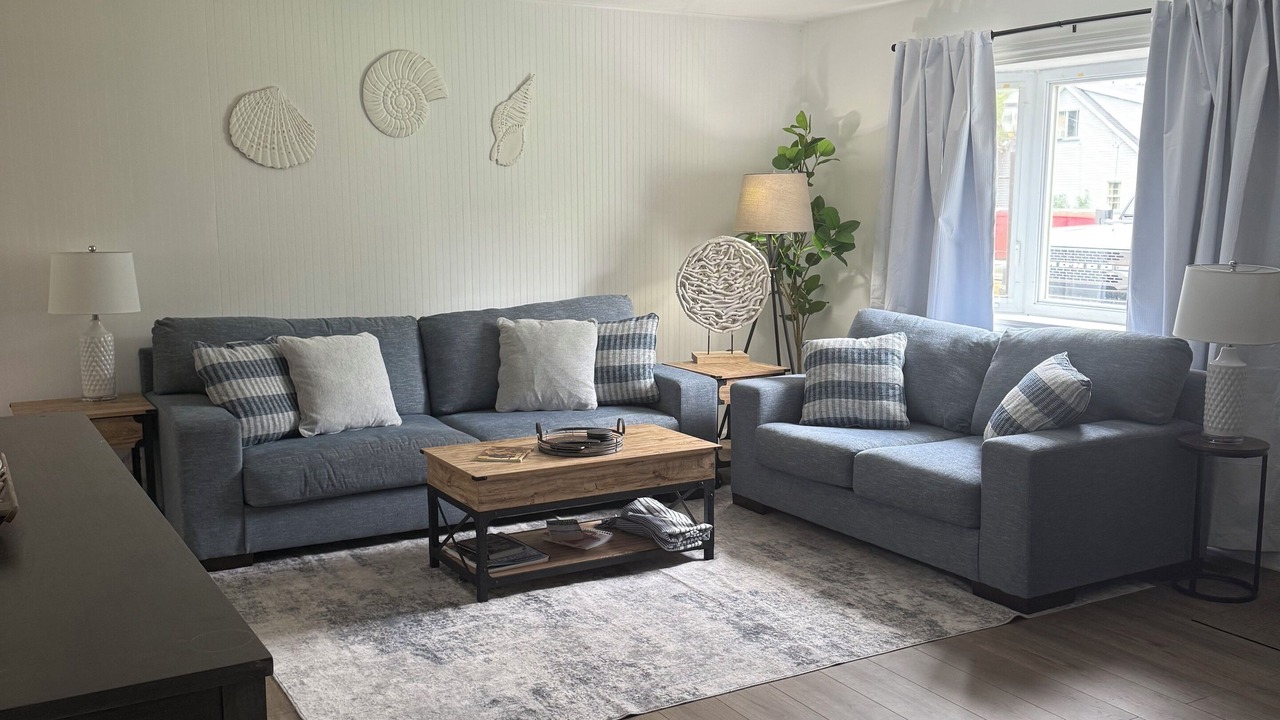 Photo of Livingroom in Cumings Beach Park