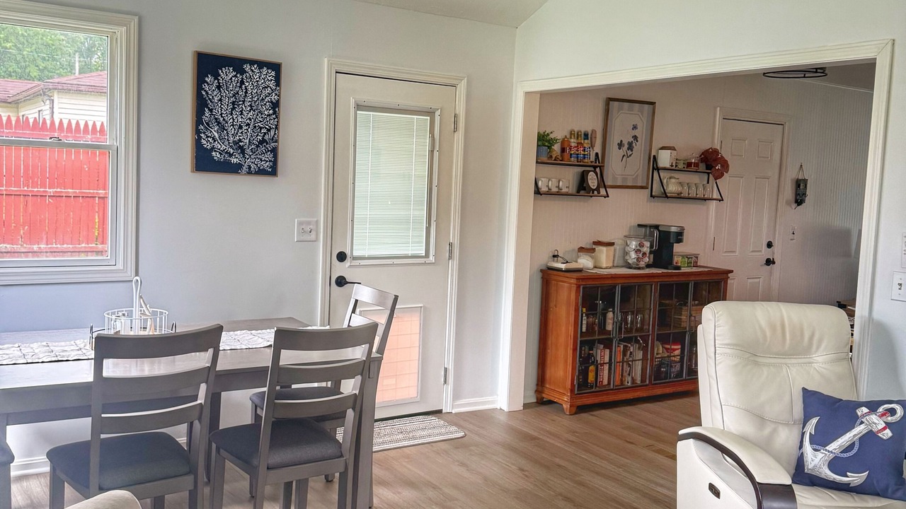 Photo of Livingroom in Cumings Beach Park