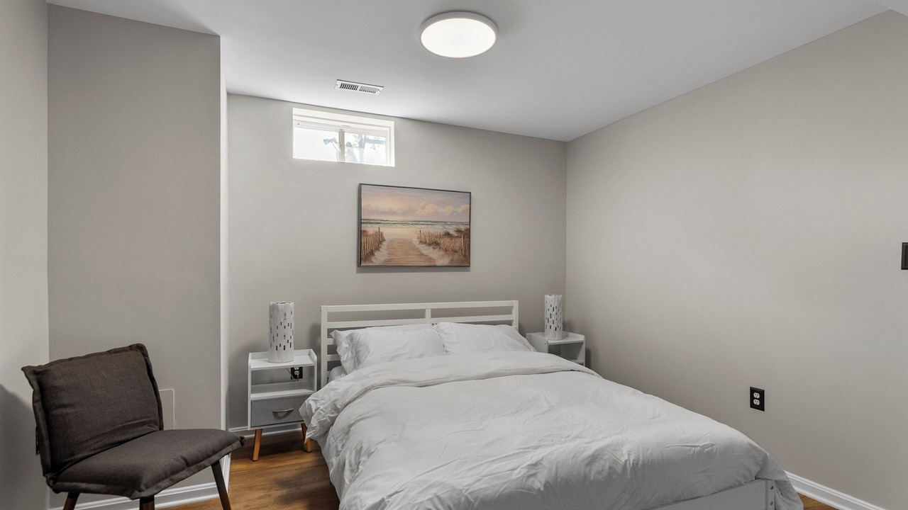 Photo of Bedroom in Dale City