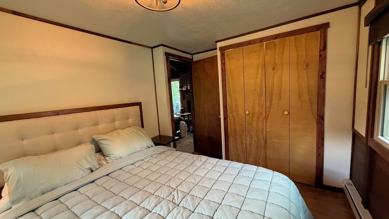 Photo of Bedroom in Indian Lake