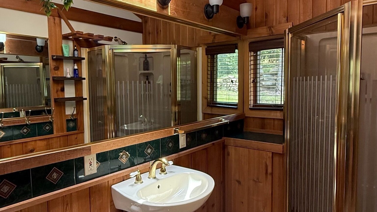 Photo of Bathroom in Indian Lake
