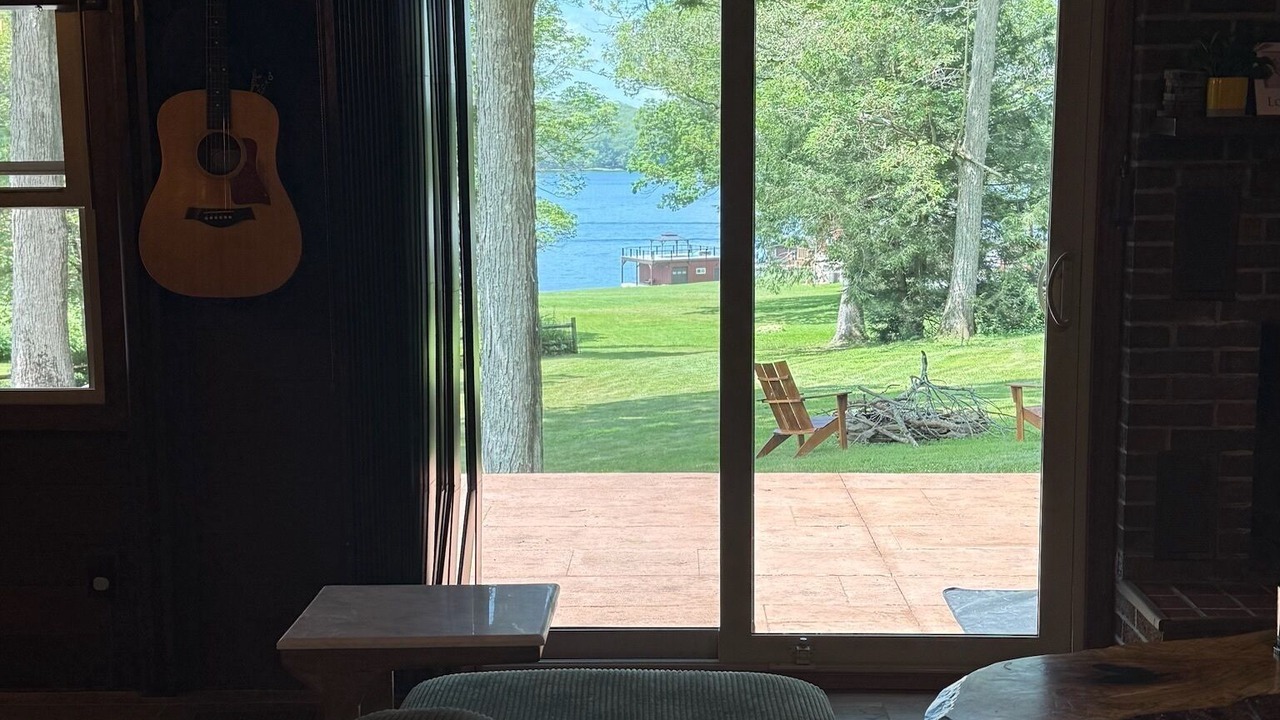 Photo of Livingroom in Indian Lake